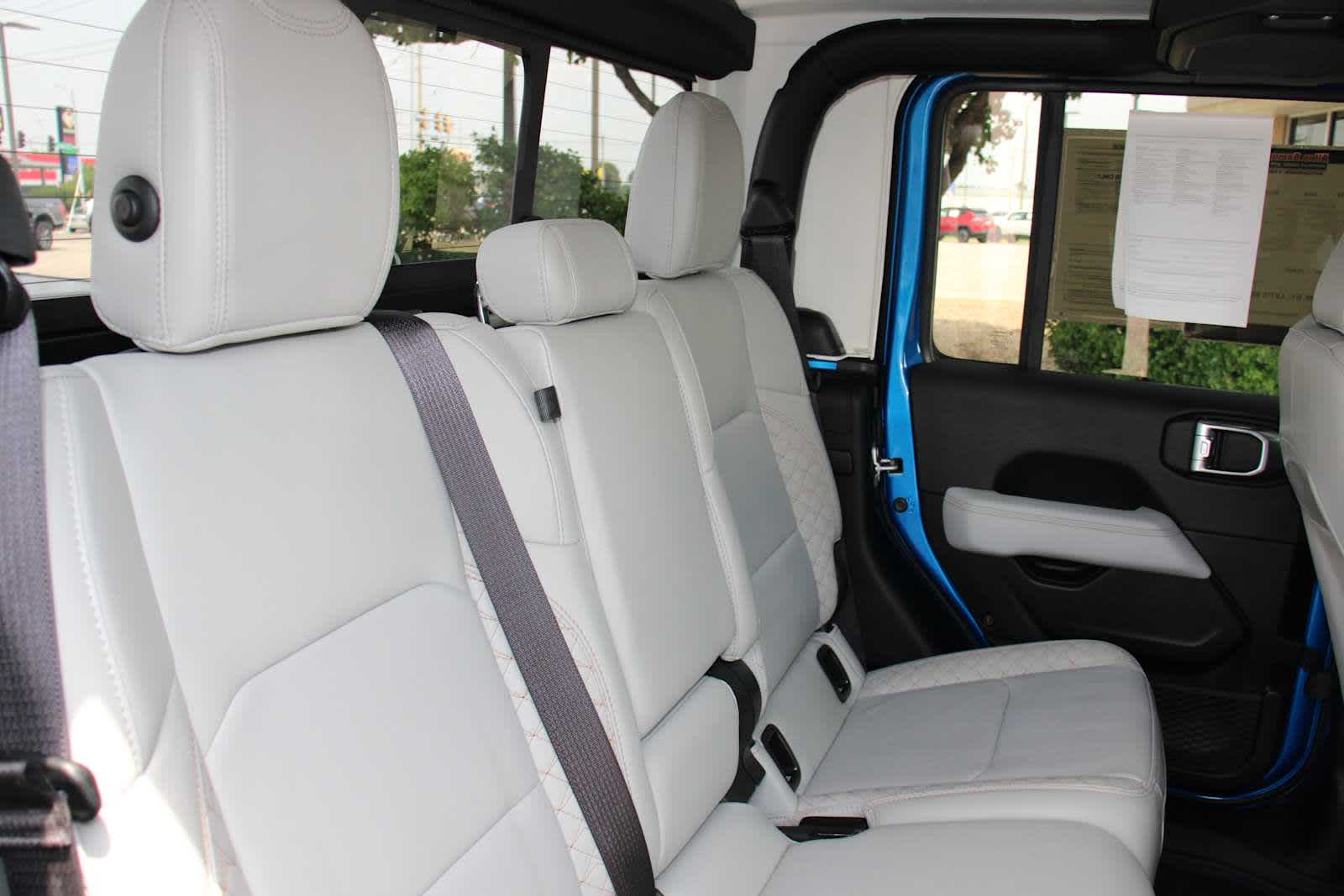 2022 Jeep Gladiator High Altitude photo 38