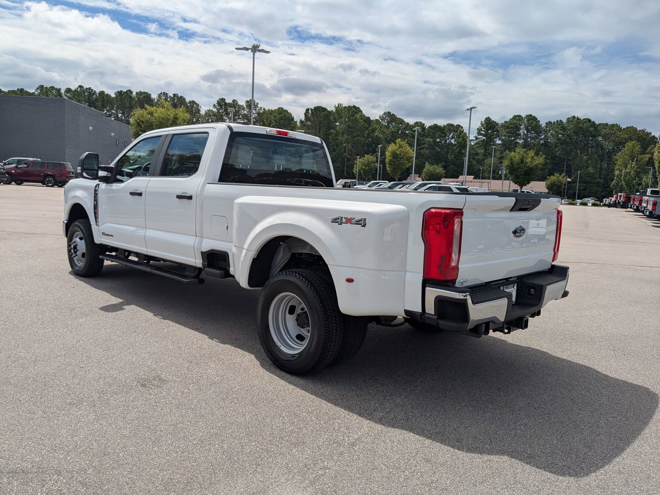 2025 Ford F-350 XL photo 9