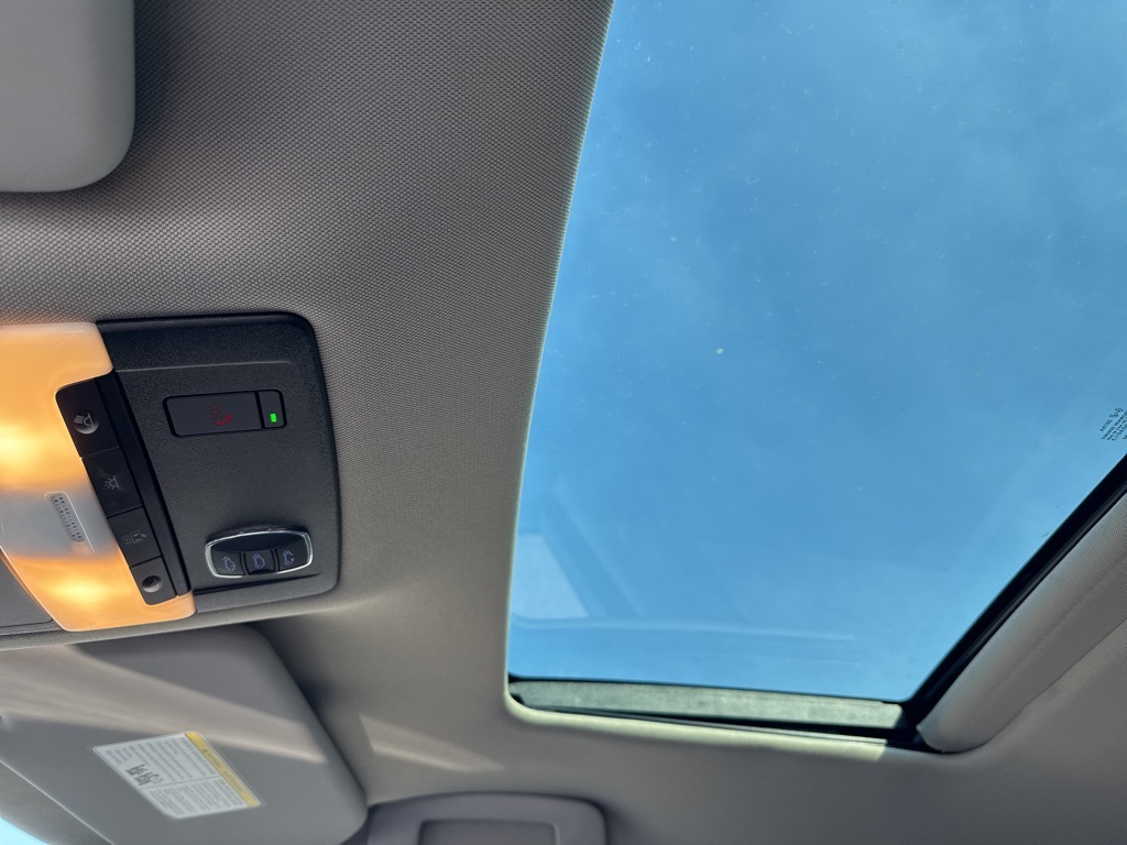 2021 Nissan Rogue SV photo 13