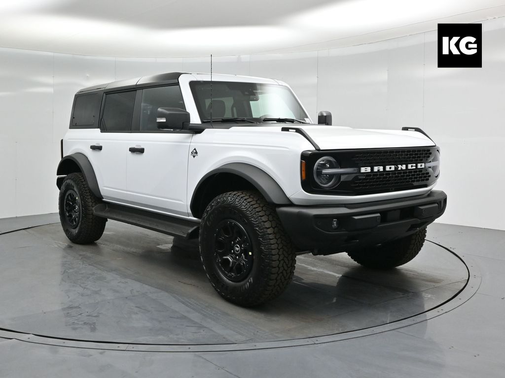 2025 Ford Bronco 4-Door Outer Banks's photo
