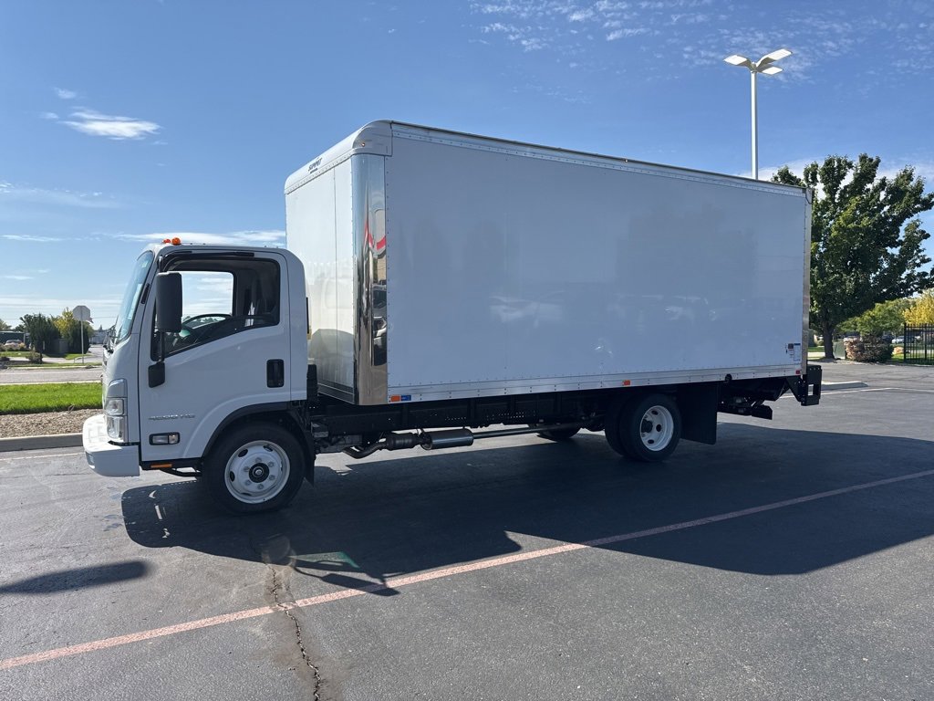 2024 Chevrolet Silverado 4500HD photo 2