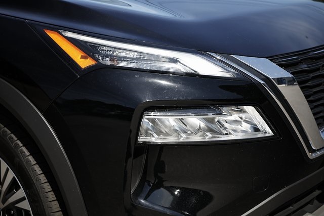 2023 Nissan Rogue SV photo 9