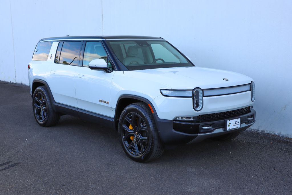 2024 Rivian R1S Adventure