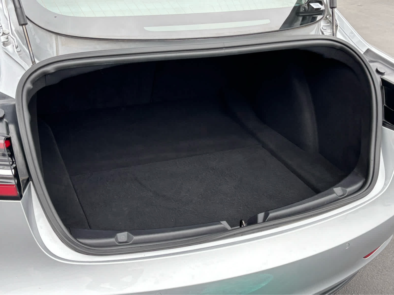 2018 Tesla Model 3 Long Range photo 22