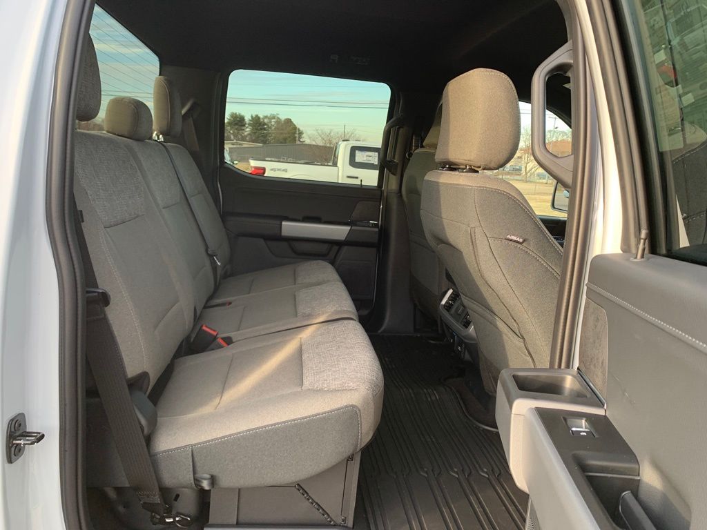 2025 Ford F-150 XLT photo 25
