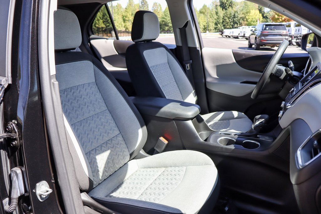 2022 Chevrolet Equinox LS photo 9