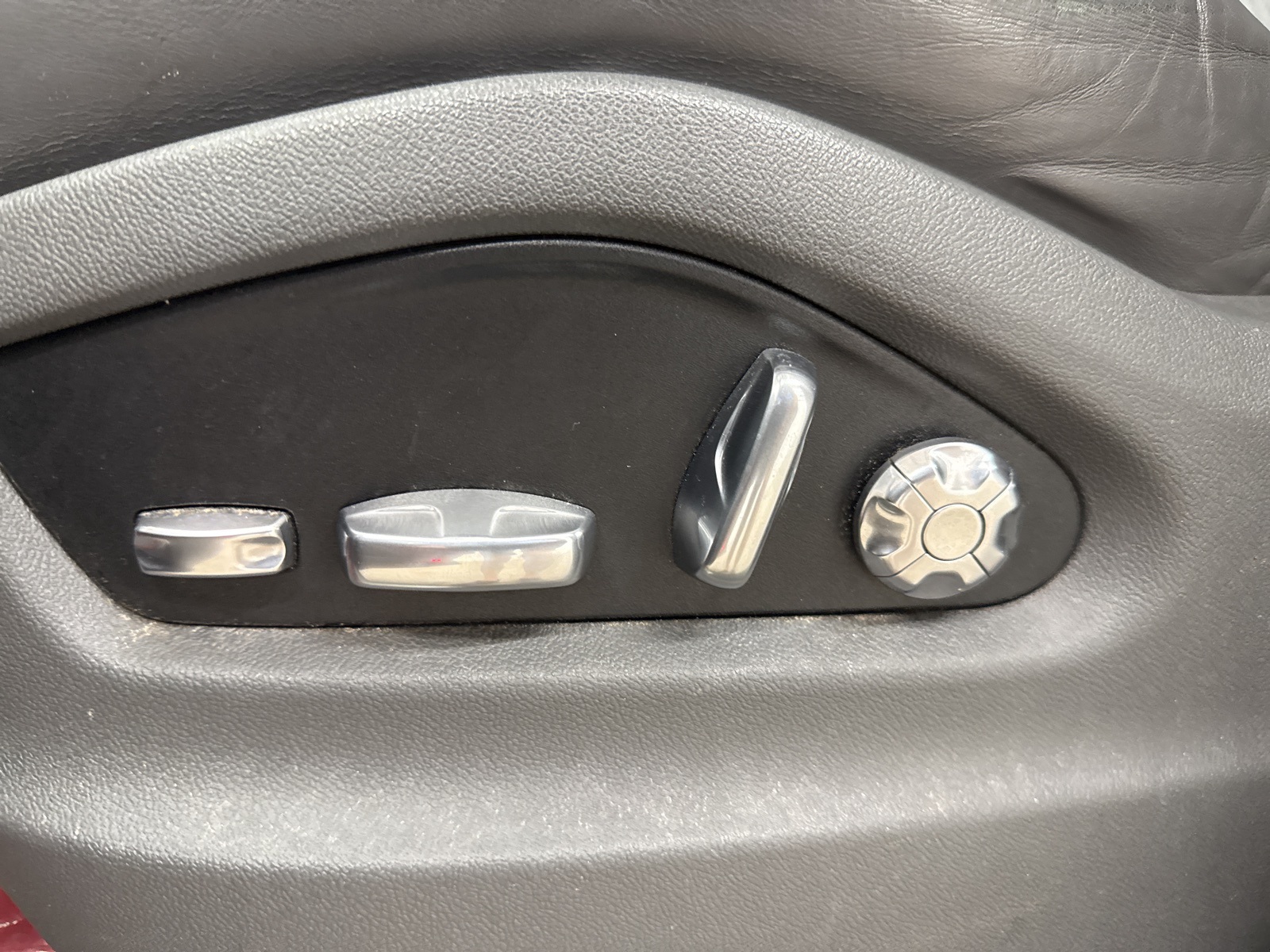 2020 Porsche Cayenne Base photo 10