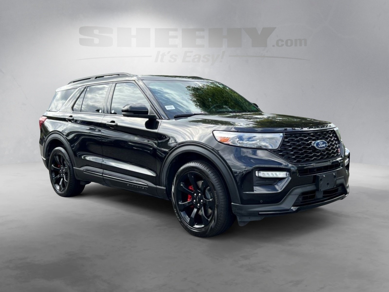 2022 Ford Explorer ST photo 2