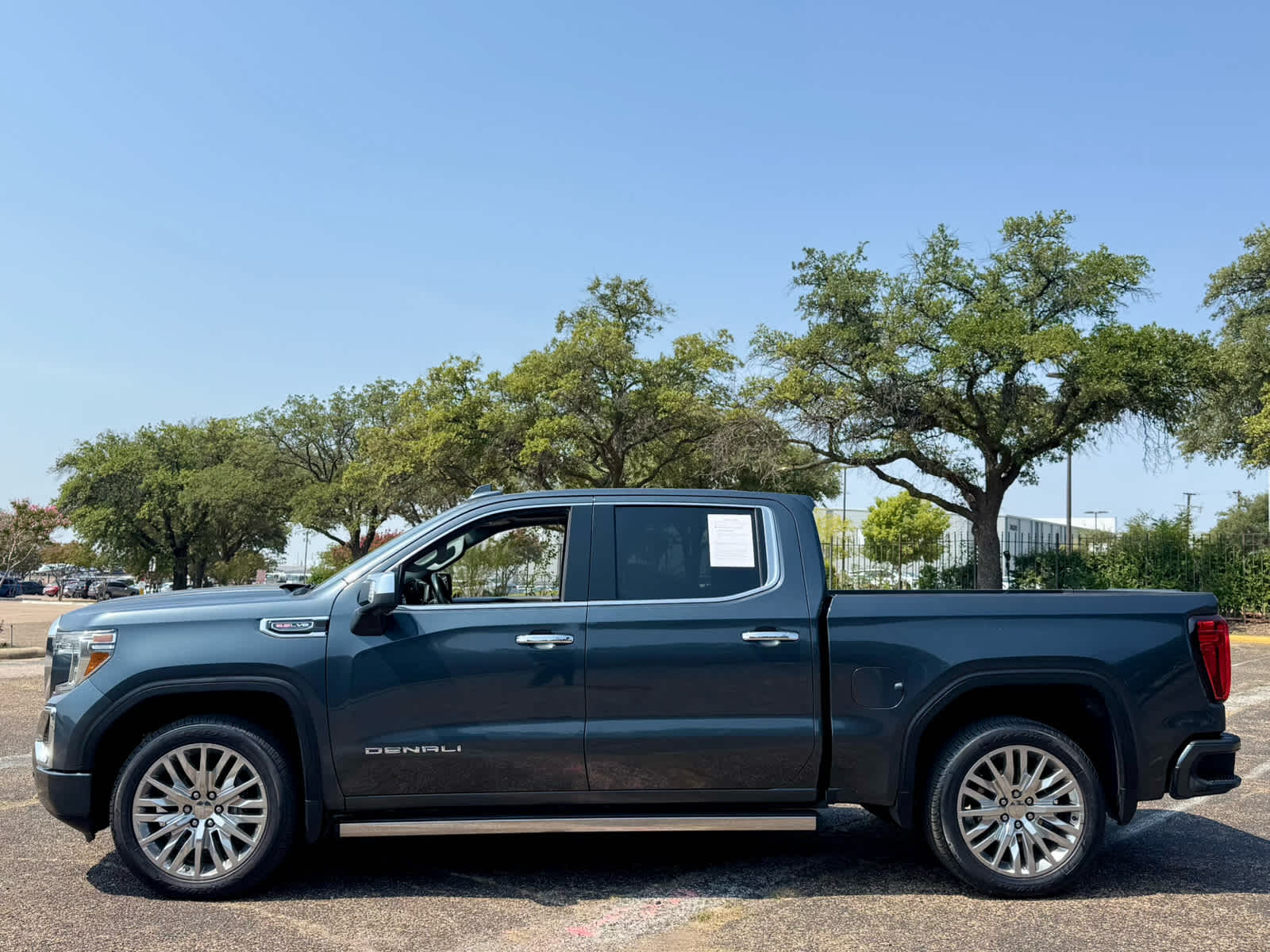 2019 Gmc Sierra 1500 Denali photo 2