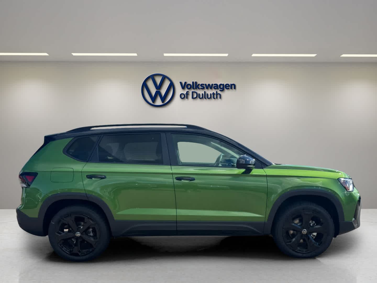 2025 Volkswagen Taos SE photo 5
