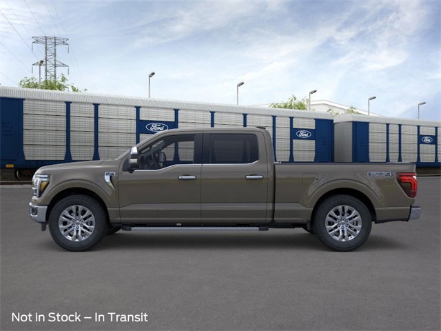 2025 Ford F-150 Lariat FX4 photo 3