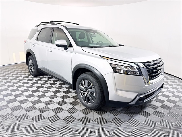 2025 Nissan Pathfinder SV's photo