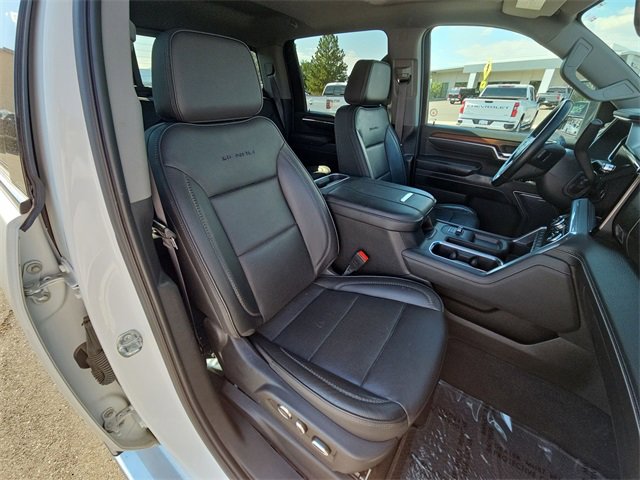 2024 Gmc Sierra 3500 HD Denali photo 3