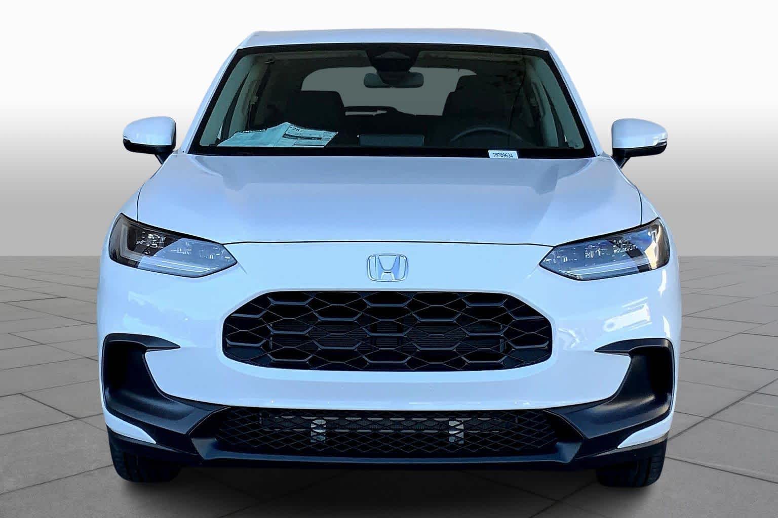 2026 Honda HR-V LX photo 3