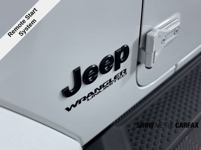 2022 Jeep Wrangler Unlimited Sahara photo 11