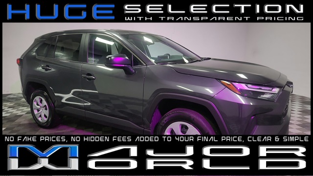 2024 Toyota RAV4 LE's photo