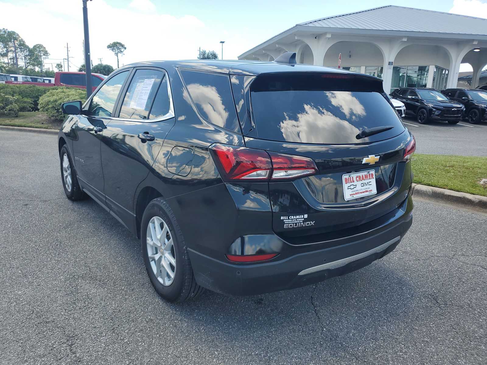 2023 Chevrolet Equinox LT photo 3