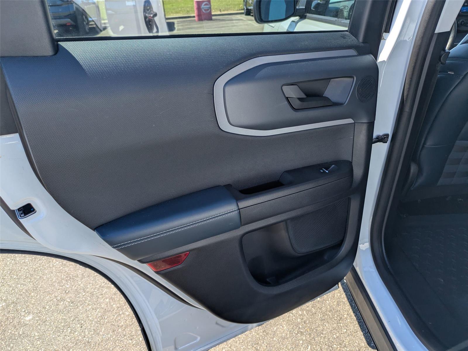 2021 Ford Bronco Sport Outer Banks photo 26