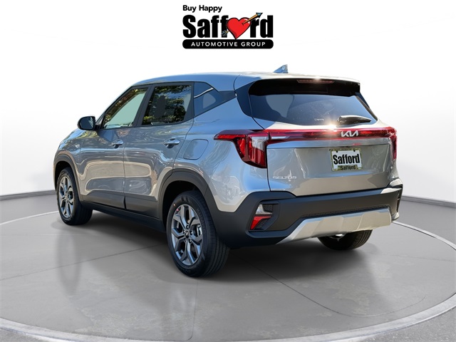 2026 Kia Seltos LX photo 2