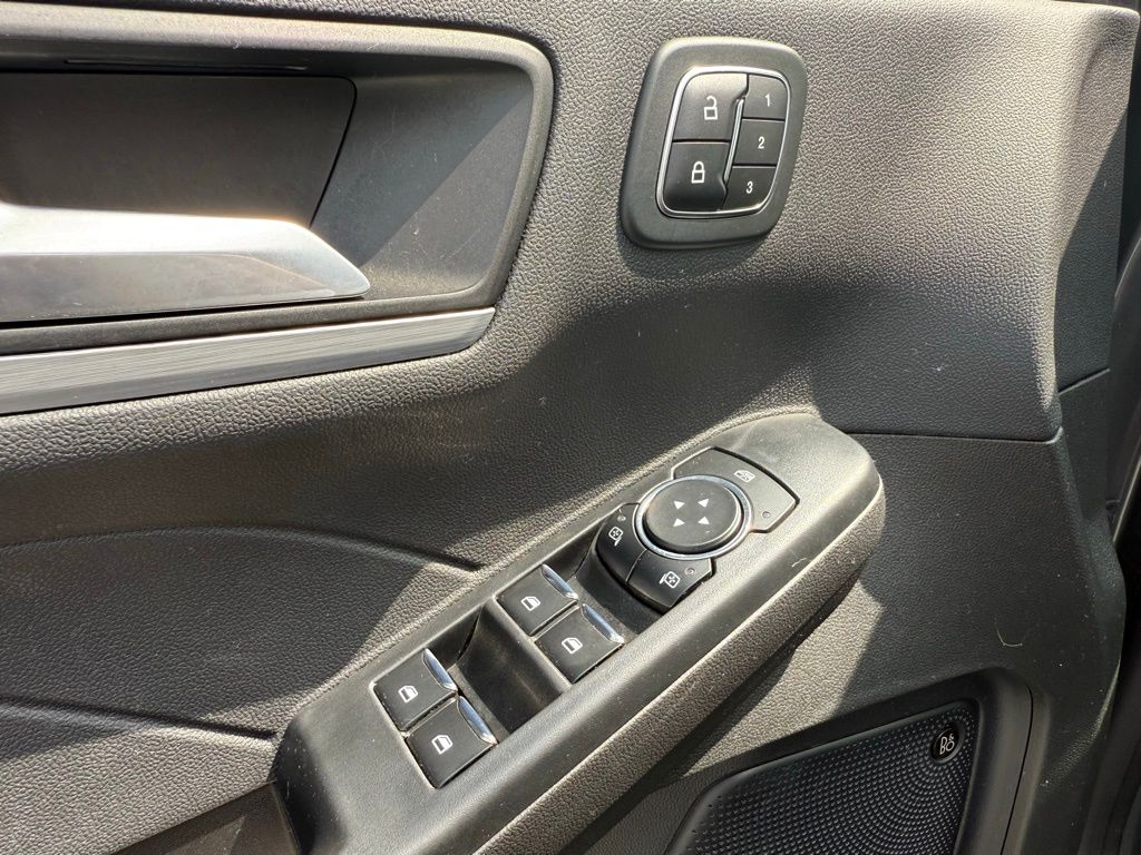 2023 Ford Escape Platinum photo 11