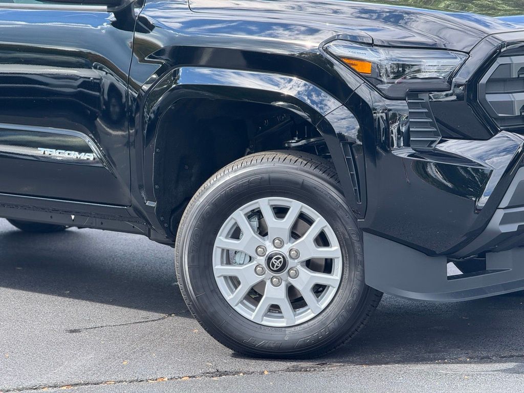2025 Toyota Tacoma SR5 4x4 Double Cab photo 3