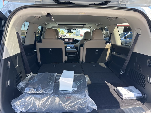 2026 Infiniti QX80 Pure photo 17