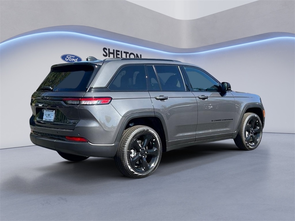 2025 Jeep Grand Cherokee Limited photo 4