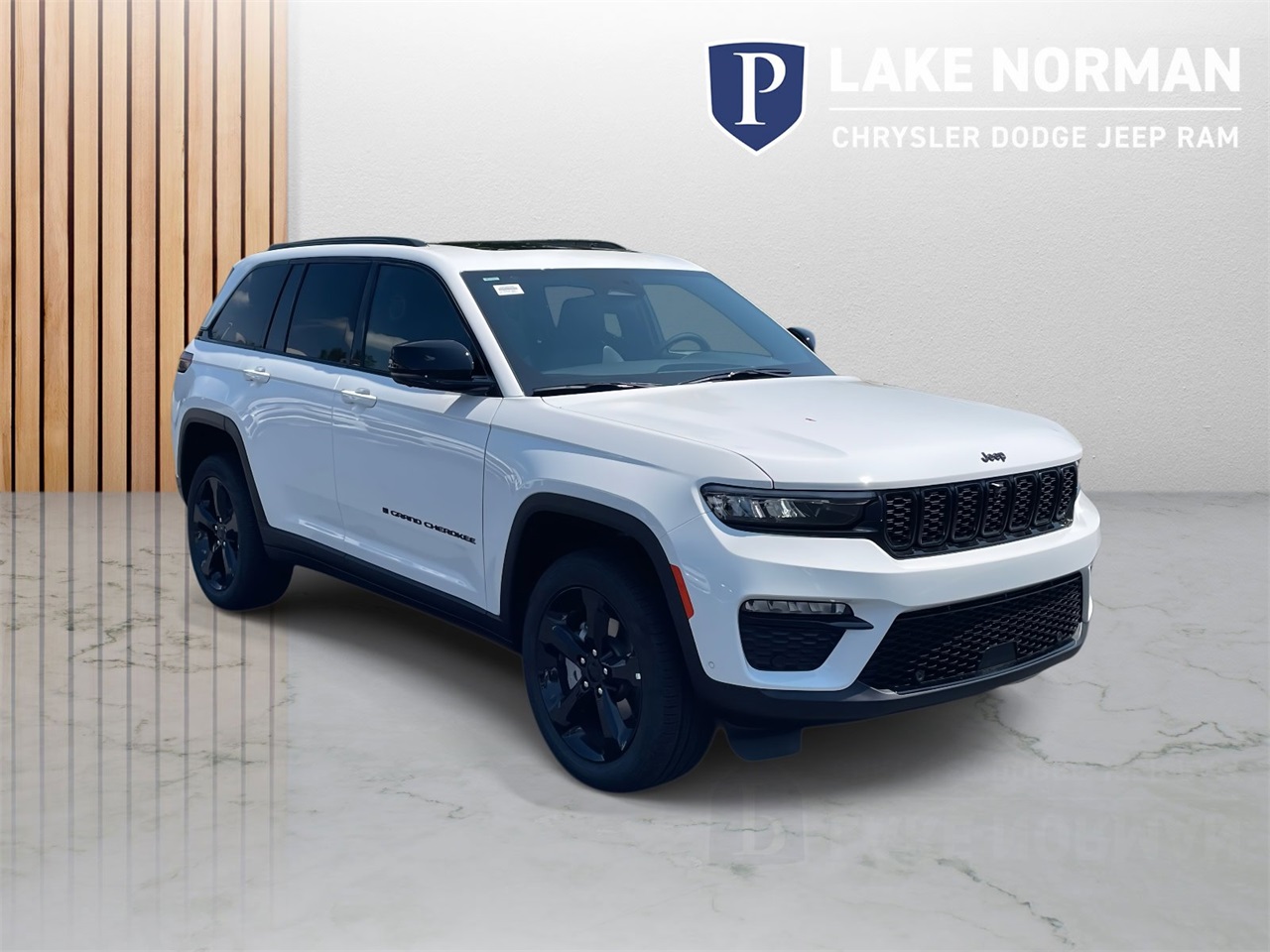 2025 Jeep Grand Cherokee Limited photo 2