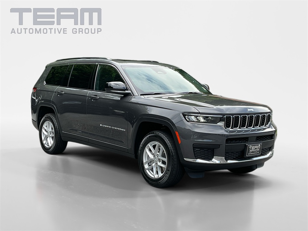 2025 Jeep Grand Cherokee L Laredo's photo
