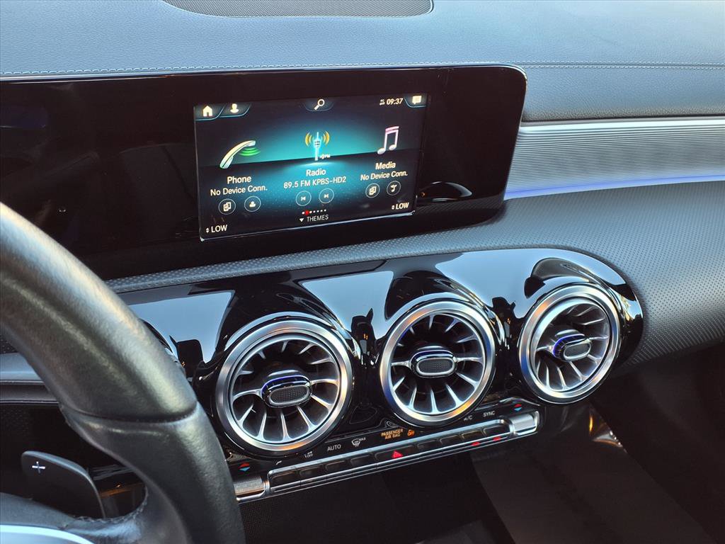 2021 Mercedes Benz A 220 photo 2