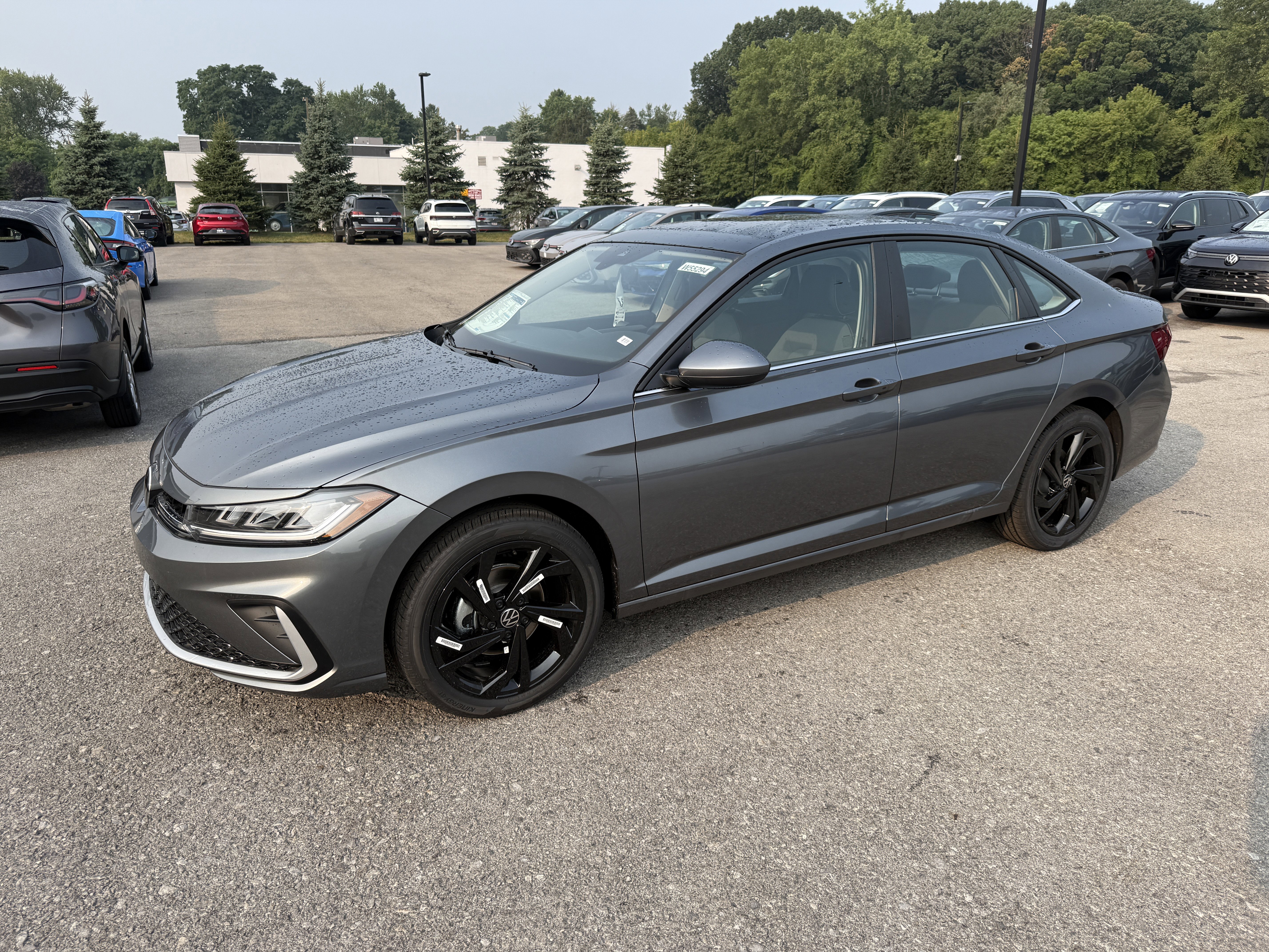 2025 Volkswagen Jetta SE's photo