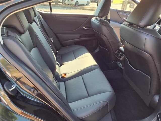 2024 Lexus ES 350 Premium photo 17