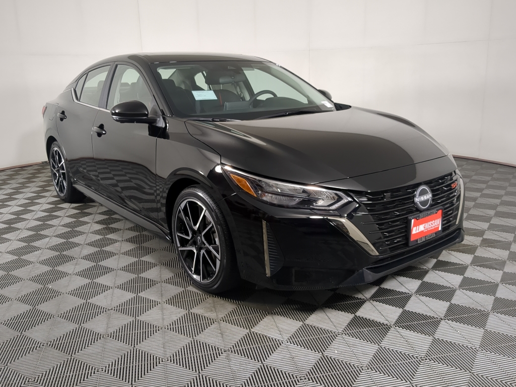 2025 Nissan Sentra SR's photo