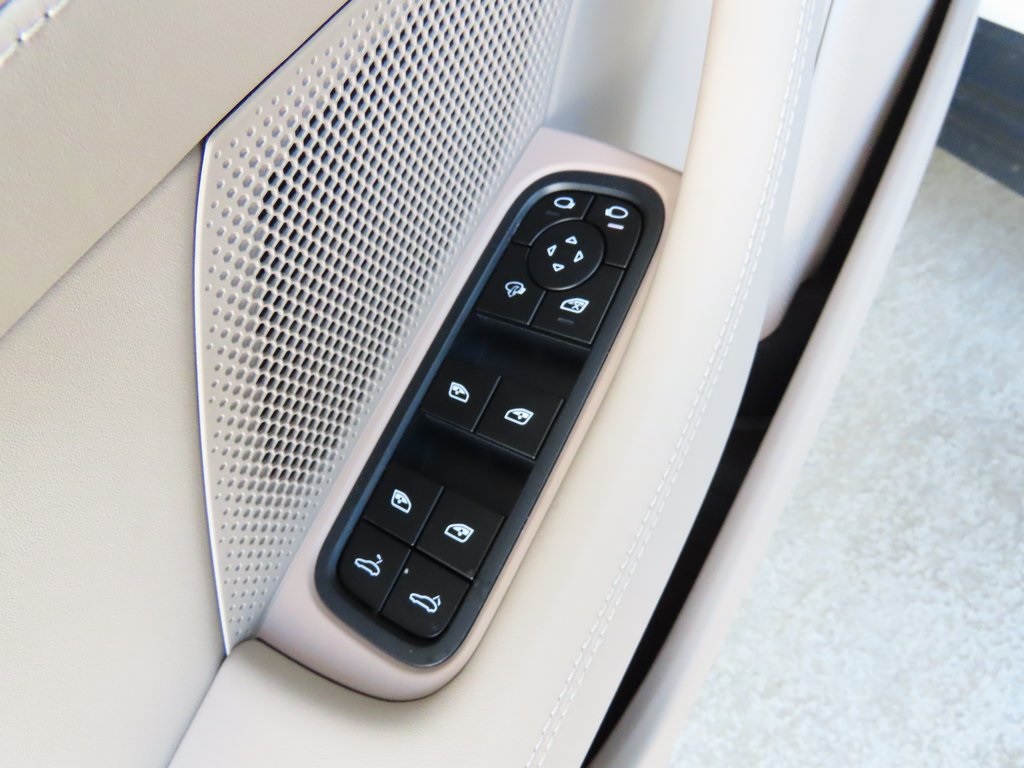 2024 Porsche Panamera 4 photo 44
