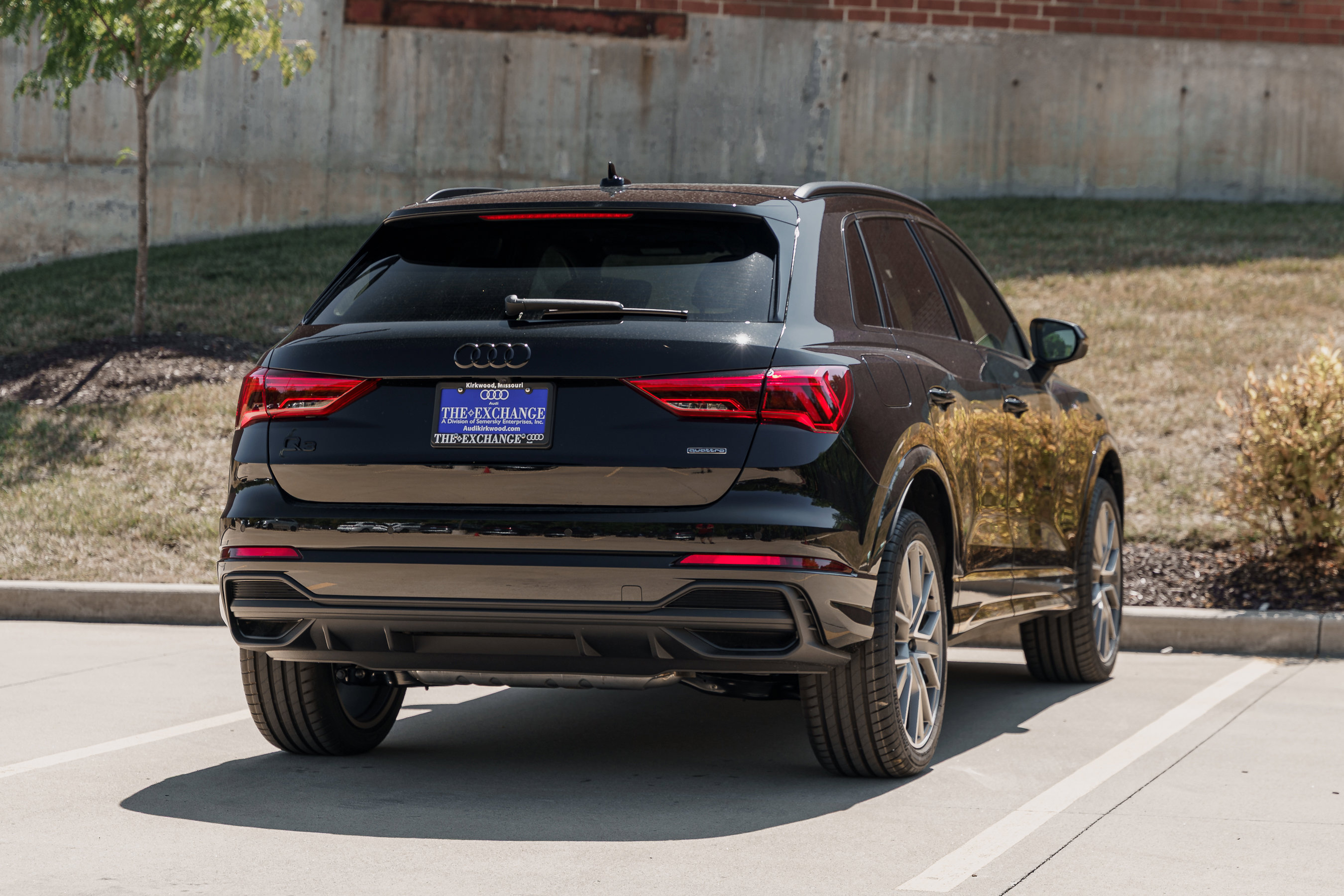 2025 Audi Q3 S line Premium Plus photo 4