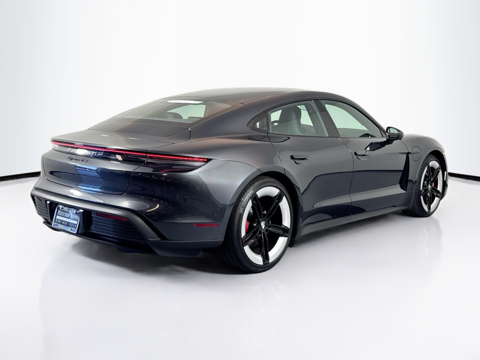 2025 Porsche Taycan 4S photo 9