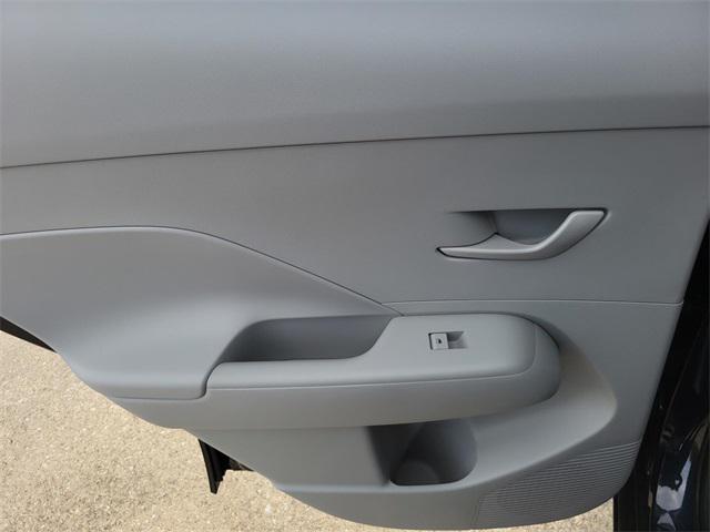 2026 Hyundai Kona SEL photo 3