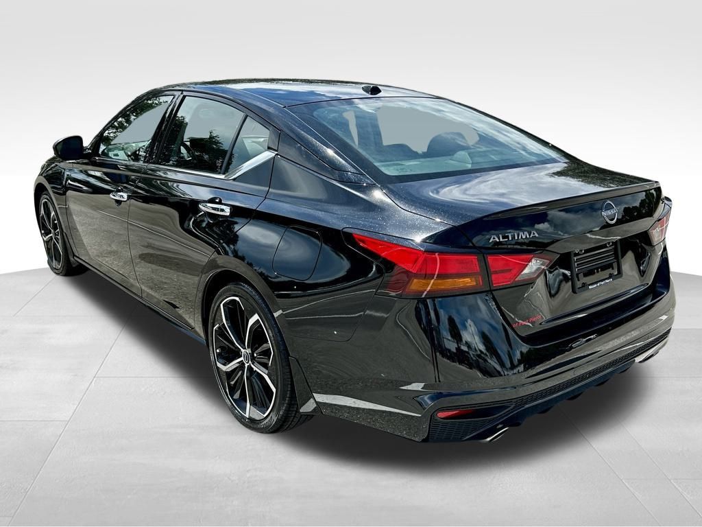 2024 Nissan Altima 2.5 SL photo 4