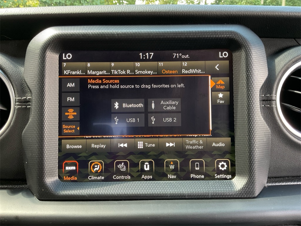 2022 Jeep Gladiator Overland photo 20