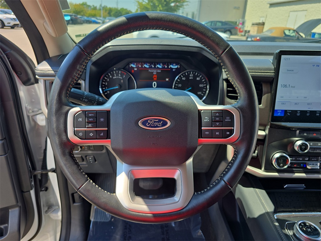 2024 Ford Expedition MAX XLT photo 17