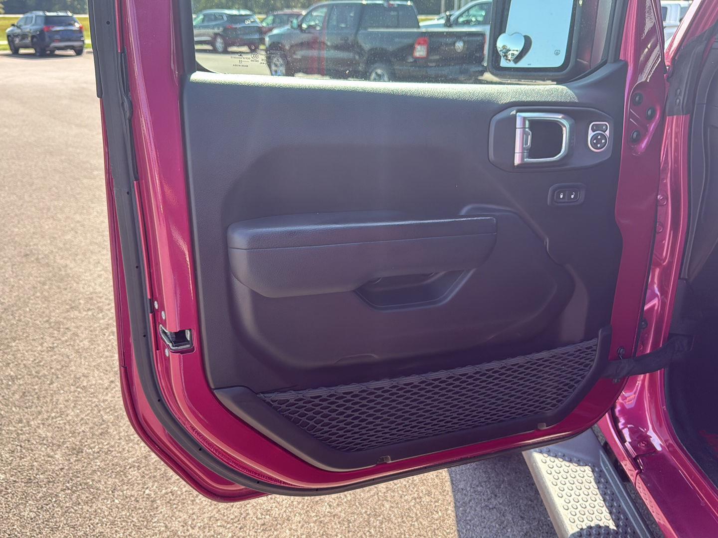2022 Jeep Wrangler 4xe Unlimited Rubicon photo 18
