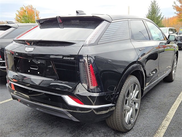 2026 Cadillac Optiq Luxury photo 4