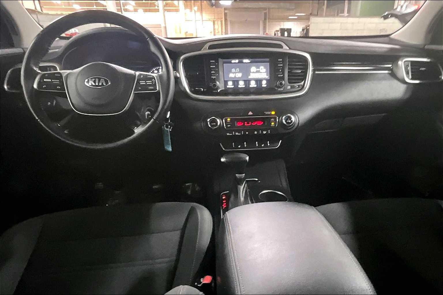 2020 Kia Sorento LX photo 14
