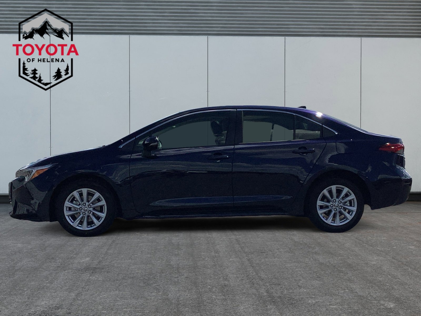 2025 Toyota Corolla Hybrid XLE photo 2