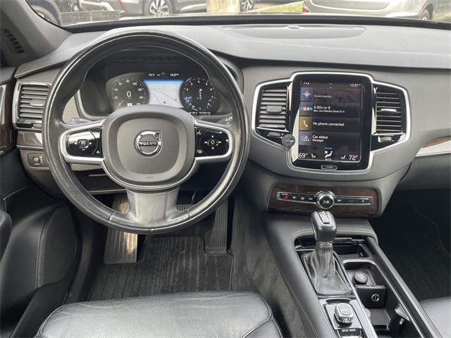 2016 Volvo XC90 T6 Momentum photo 20