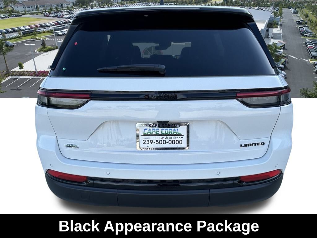 2025 Jeep Grand Cherokee Limited photo 3