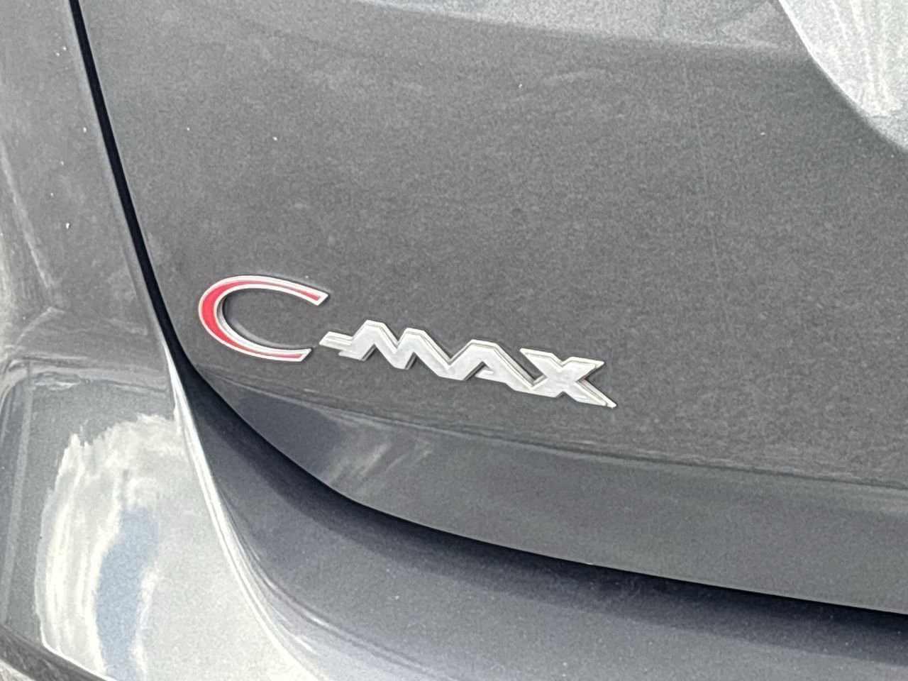 2017 Ford C-Max Hybrid SE photo 9