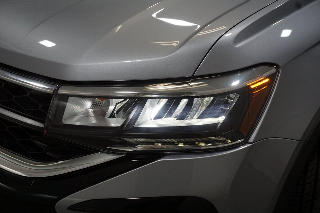 2024 Volkswagen Taos SE photo 25