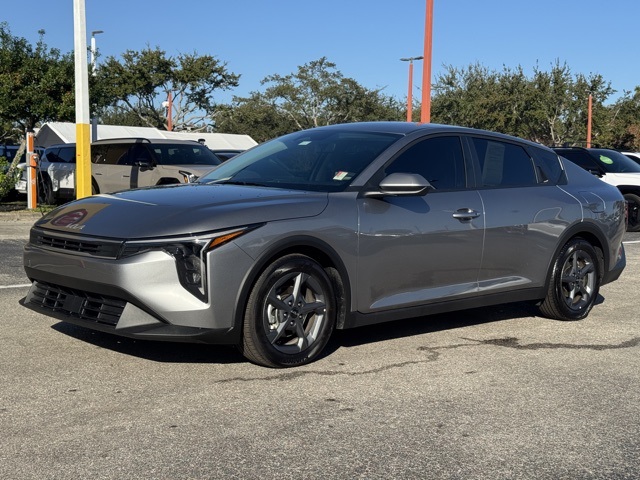 2025 Kia K4 LXS's photo