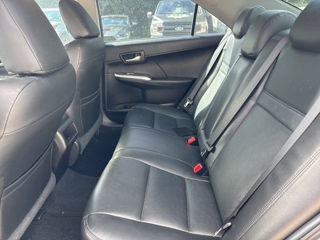 2014 Toyota Camry SE photo 13